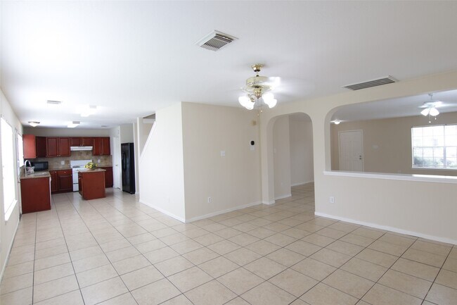 Building Photo - 16938 Watering Oaks Ln