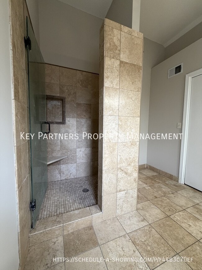 Building Photo - 14720 Goodman St