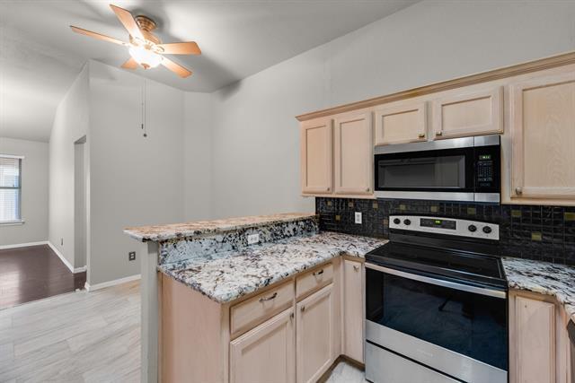 Building Photo - 856 Santa Fe Dr