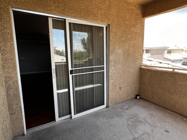 Building Photo - 6905 Cobre Azul Ave