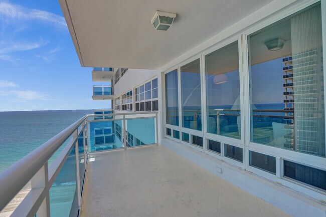 Building Photo - 3430 Galt Ocean Dr