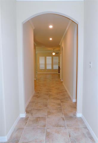 Building Photo - 3921 Roxbury St