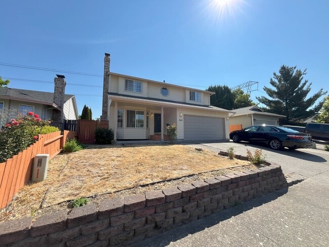 Building Photo - Spacious 4-Bedroom, 2.5-Bathroom Home with...