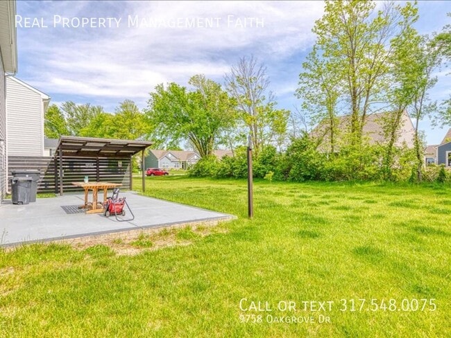 Building Photo - 9758 Oak Grove Dr