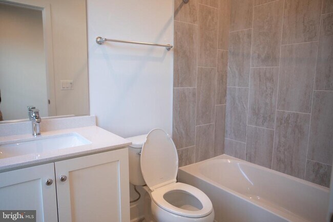 Building Photo - 2136 Tysons Ridgeline Rd