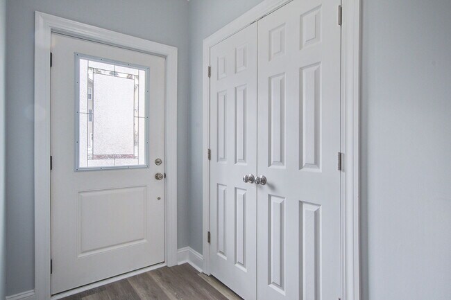 Building Photo - 4902 Lake Palmetto Ln