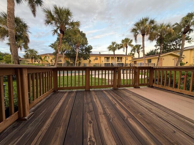 Building Photo - 7501 Gallineta Ct