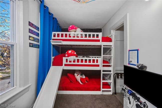 Building Photo - 9519 Preston Ave