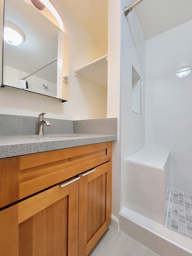 Building Photo - Available Now: A 1 Bedroom, 1 Bathroom Condo with 1 Assigned Parking Stall