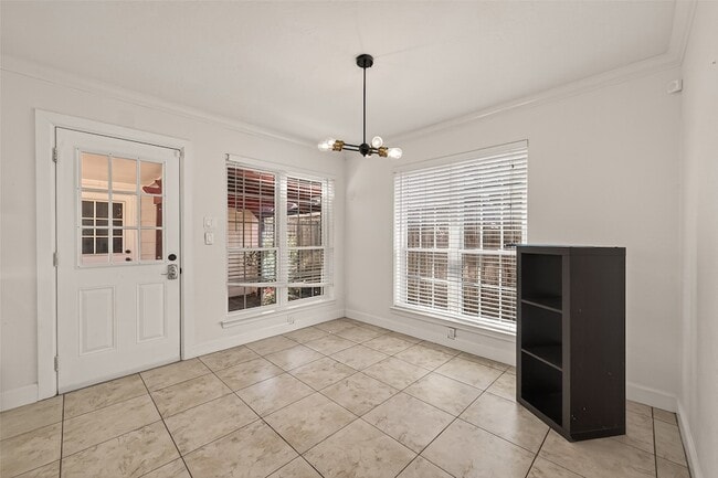 Building Photo - 11414 Meadow Lake Dr