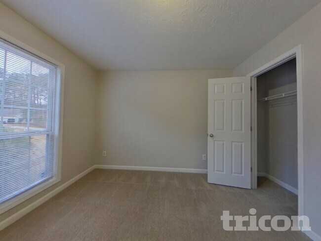 Building Photo - 615 Bridle Creek Dr