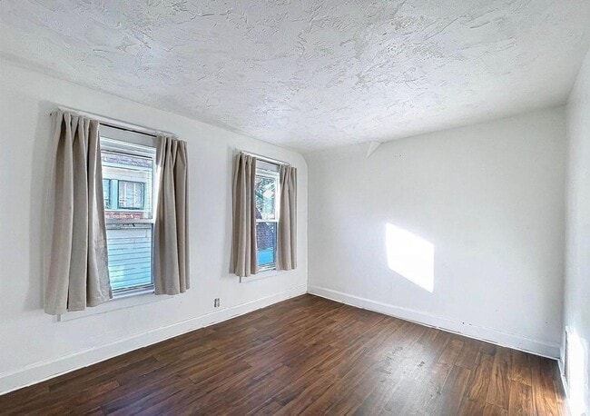 Building Photo - 1915 15th St