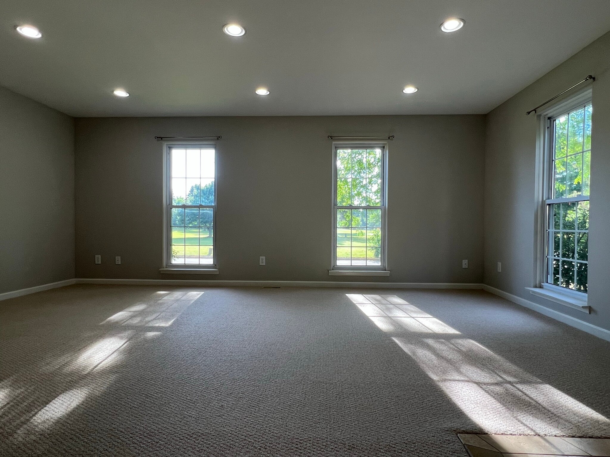 Building Photo - 3306 Alpine Dr