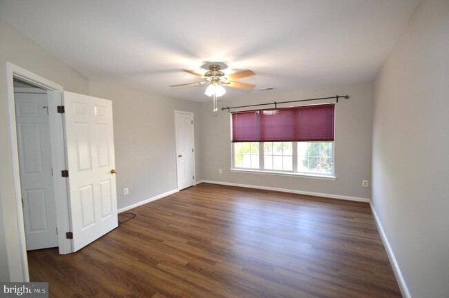 Building Photo - 25492 Freda Ln