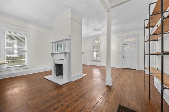 Building Photo - 470 Kelly St SE