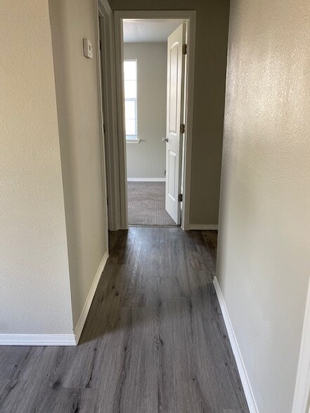 Building Photo - 430 W. 7th St