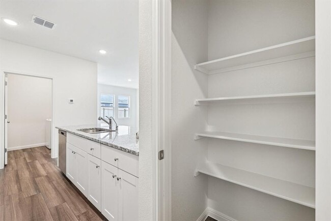 Building Photo - 1516 Morris Lp