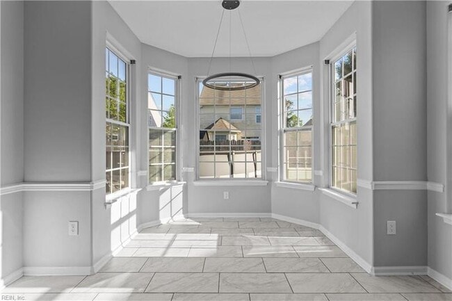 Building Photo - 2409 Apiary Ct