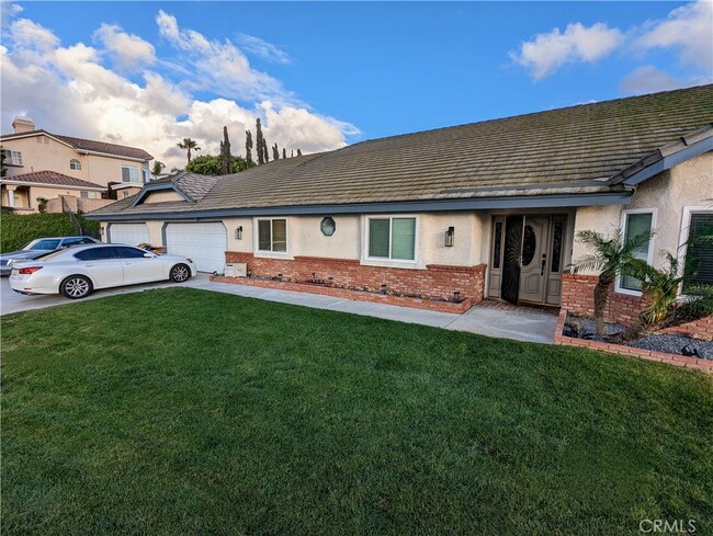 Building Photo - 7380 Live Oak Dr