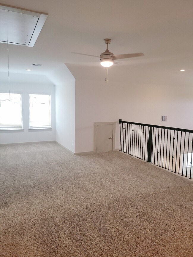 Building Photo - 28434 Eli Eagle St