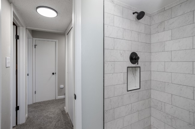 Building Photo - 1409 Orchid Ct