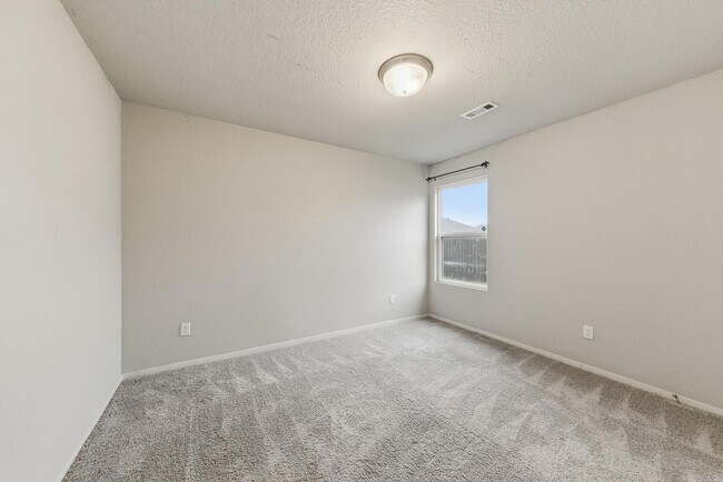 Building Photo - 26 Dunnaway Dr