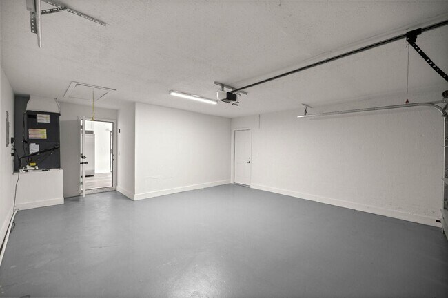 Building Photo - 14090 SW 34th Terrace Rd