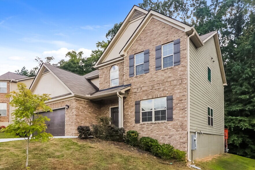 Building Photo - 490 Dutchview Dr