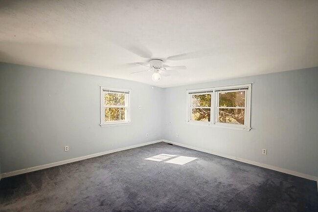 Building Photo - 917 Sherwood Ave