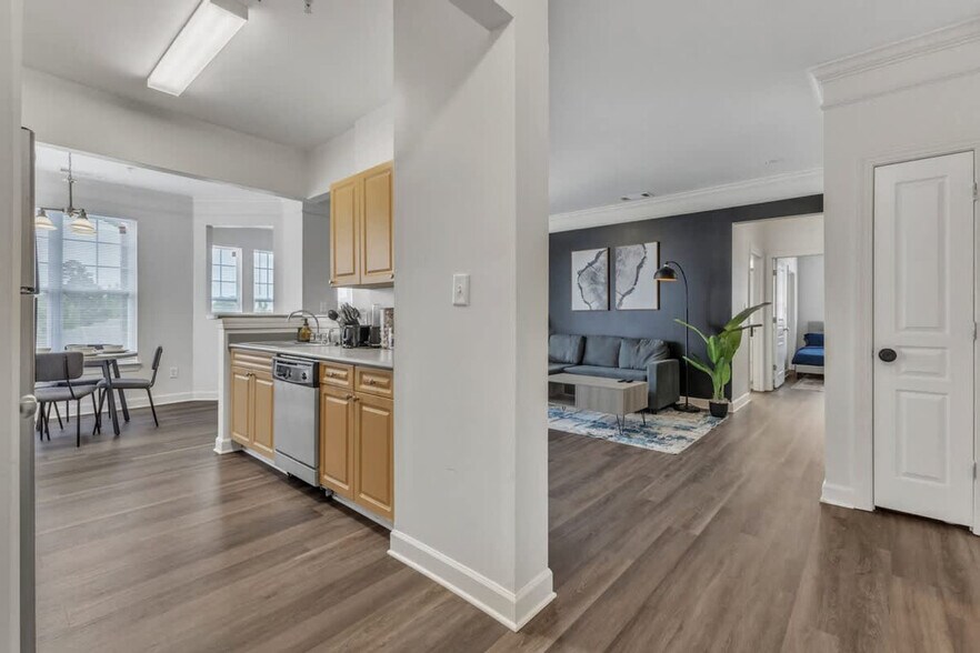 Building Photo - 8238 Hydon Dawn Ln