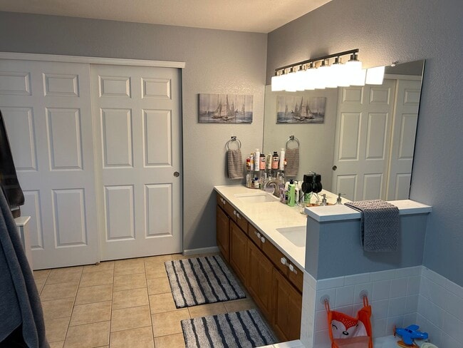 Building Photo - Rare 4BR End-Unit in Northpark with Finished Basement and 2-Car Garage