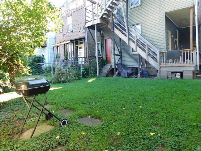 Building Photo - 238 Lehigh Ave