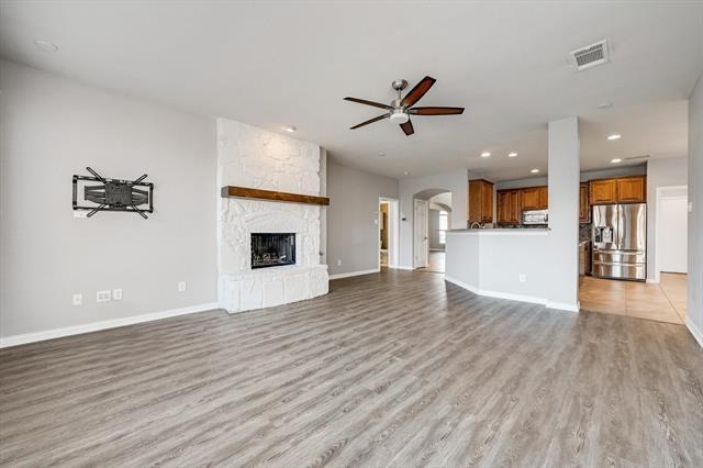 Building Photo - 8740 Dayton Dr