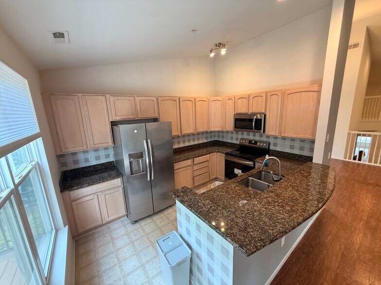 Building Photo - 3145 Asher Rd