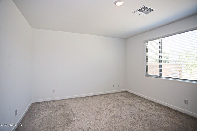 Building Photo - 32526 N 20th Gln