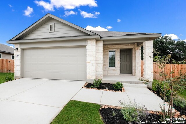 Building Photo - 3928 Claystone Canyon