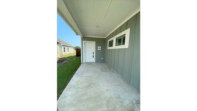 Building Photo - 405 Carneros Dr