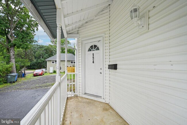 Building Photo - 134 S Main St