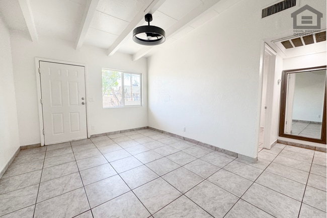 Building Photo - 2Bed/1Bath House at McDowell/32nd St! Ready for Immediate Move-In! – NO HOA!