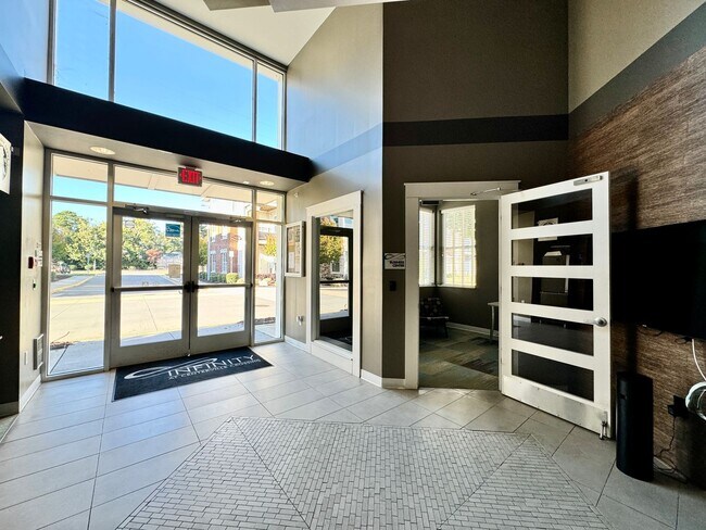 Building Photo - Available 07-08-26! Townhouse w/Garage - Pet Friendly - All Appliances Convey!