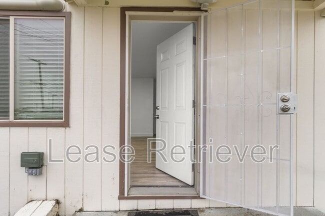 Building Photo - 135 Pacific Rd