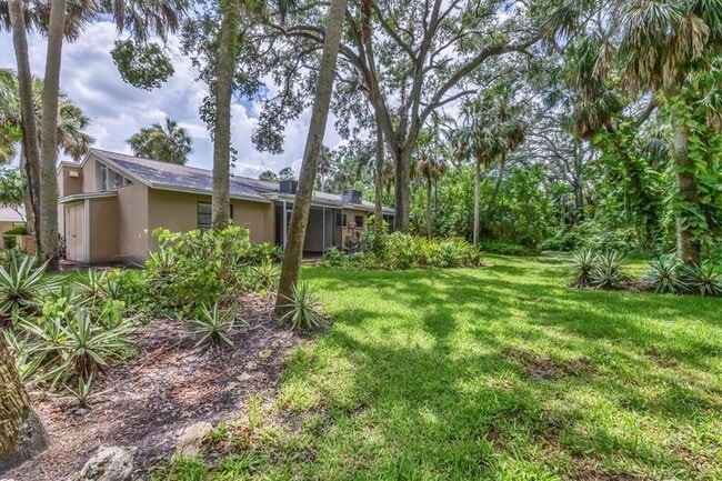 Building Photo - 5051 Village Garden Dr