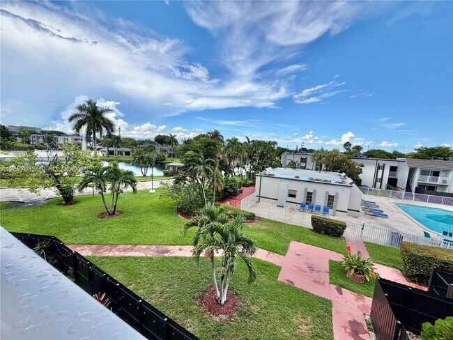 Building Photo - 4920 NW 79th Ave