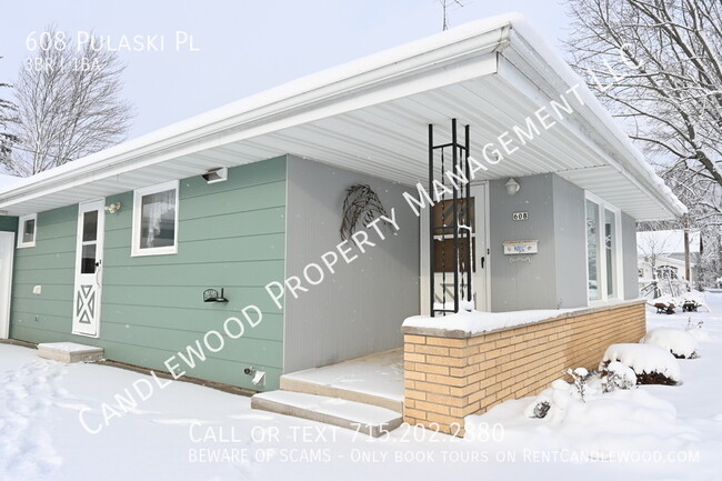 Primary Photo - Pet Friendly 3 Bedroom Single Family Home ...