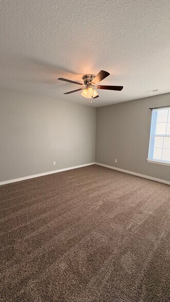 Primary bedroom - 1614 S College St