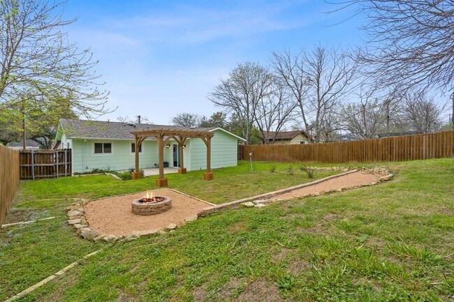 Building Photo - 5211 Halmark Dr