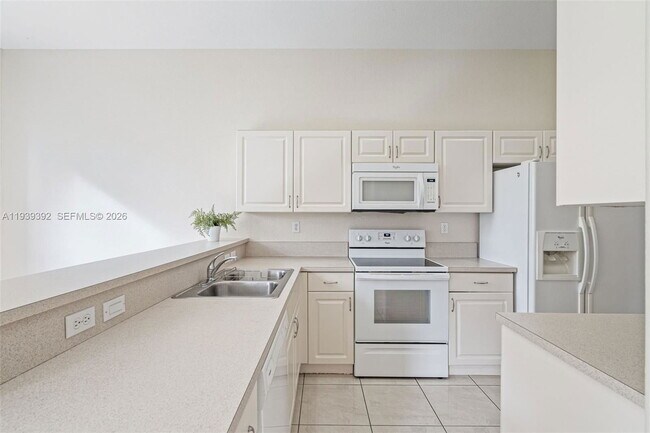 Building Photo - 1924 SE 17th Ct