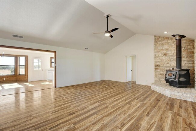 Building Photo - 501 Myers Creek Rd