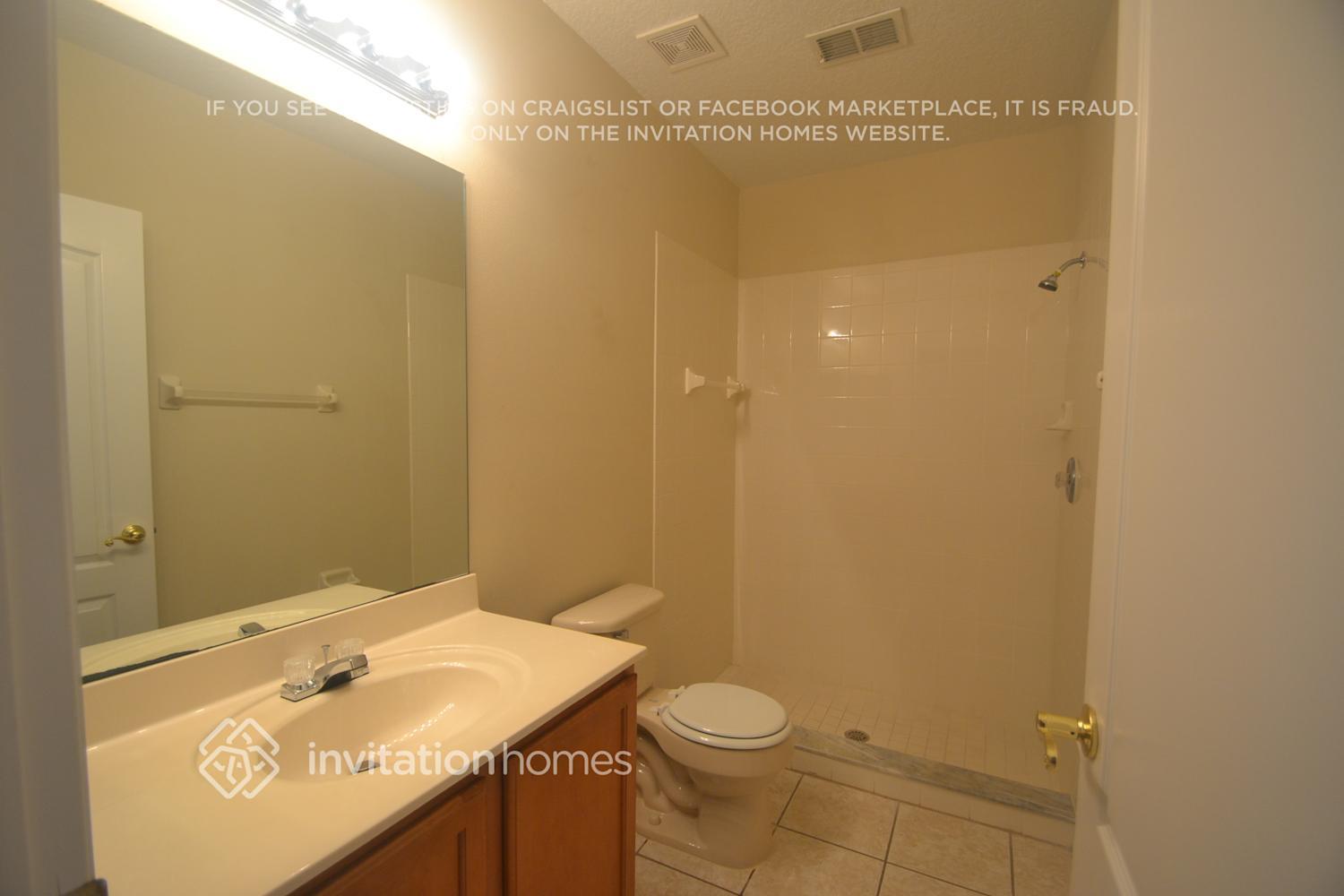 Building Photo - 2640 Grove View Dr