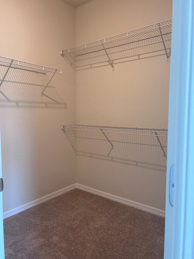 Building Photo - 2280 Appleton Cir S